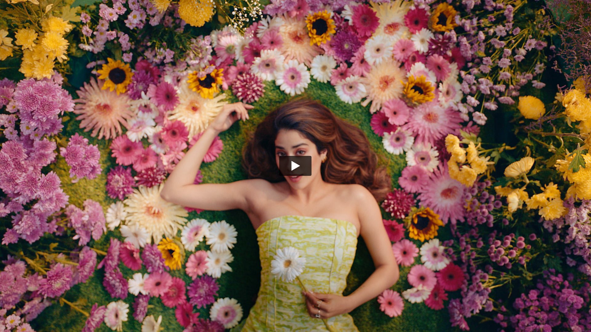 Nykaa - Pink Summer Sale Ft. Janhvi Kapoor | Art Assistant by Zzarana Gohel