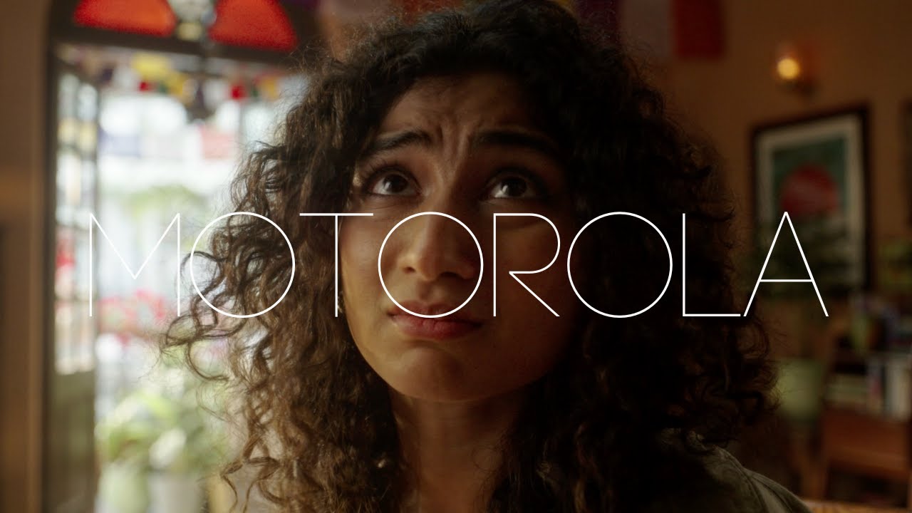 Motorola Razr 60 - Tap Tap With Moto Ai | Makeup Artist by Himanshi Chabbra