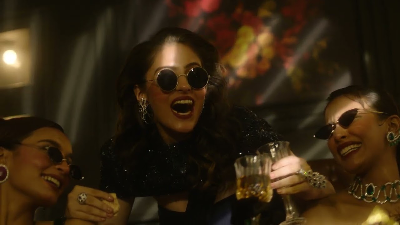 Isvaana Jewels - Razzmatazz | Photographer Assistant by Vinod 