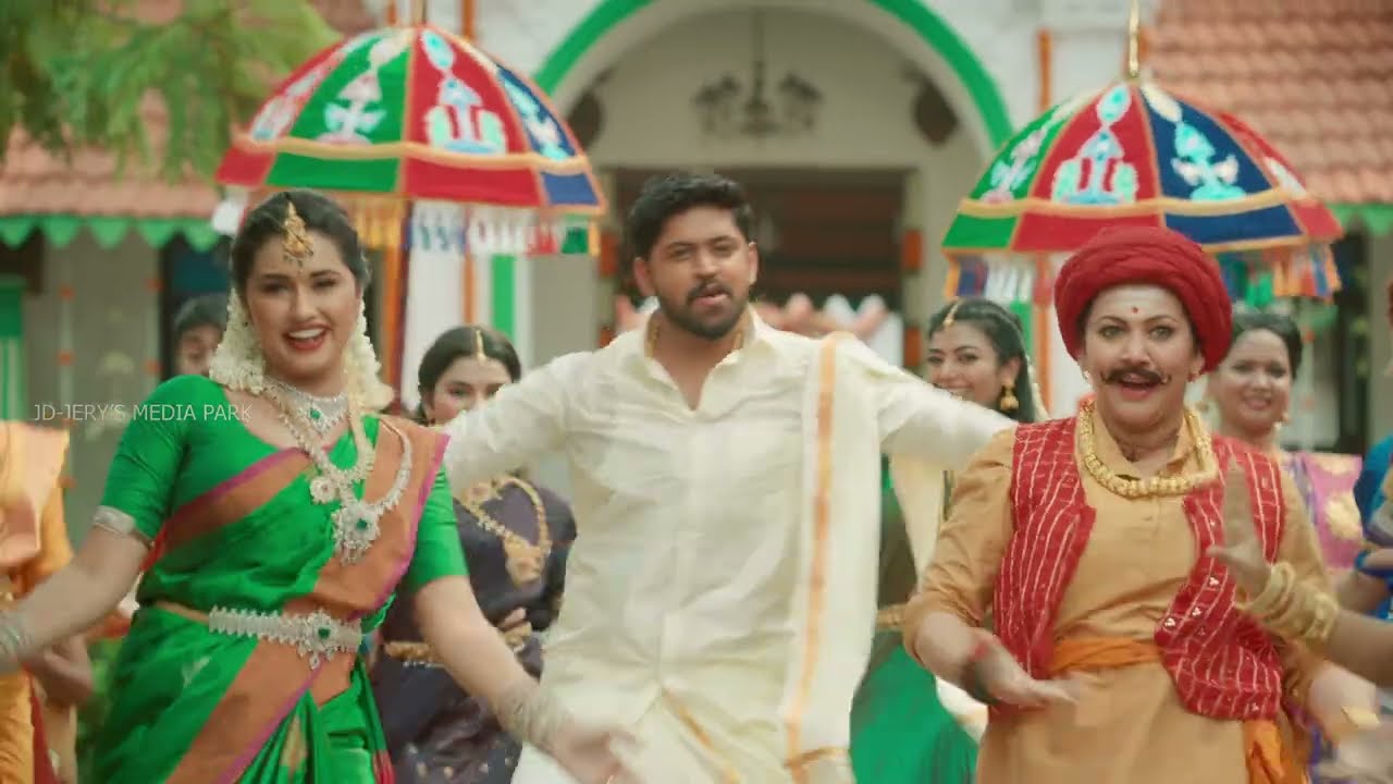 Sree Kumaran Thanga Maligai - Bangle Mela | Photographer by VS Anandha Krishnan