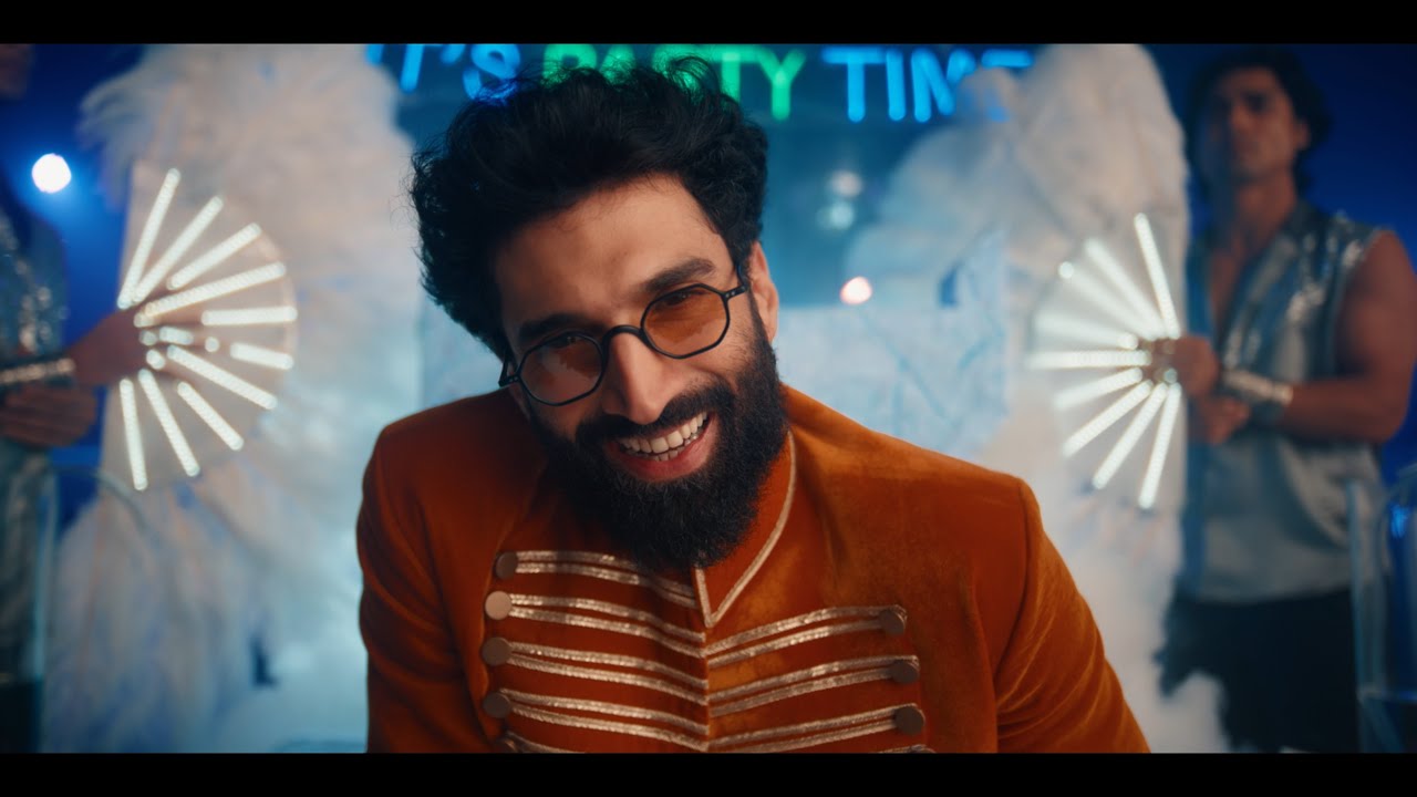 PartySmart Ft. Aditya Roy Kapur | Choreographer by Radhika Das