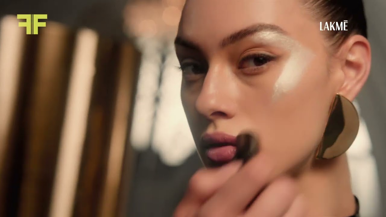 Lakme Multislayer Sticks - Fashionista | Colourist by Nihith Verma