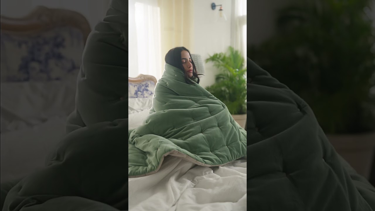 Christy - The Walking Bed | Photographer by Karan Anand