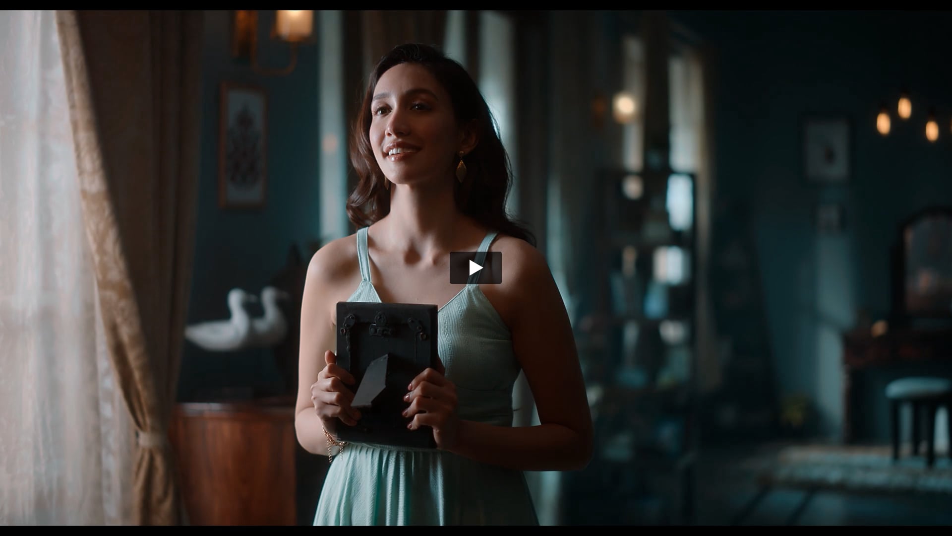 Blue Nectar - Contemporary Ayurved | Makeup Artist by Mahesh Darolikar