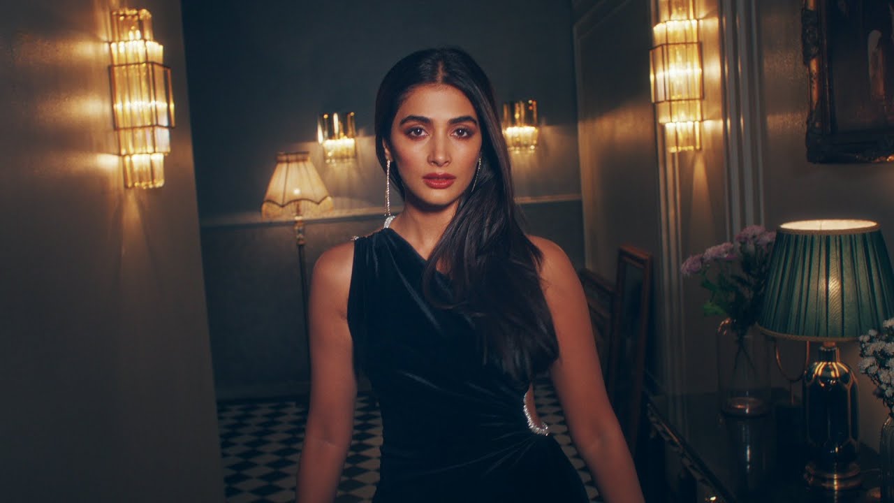 Glamour - Forever New India | Art Assistant by Yashika 