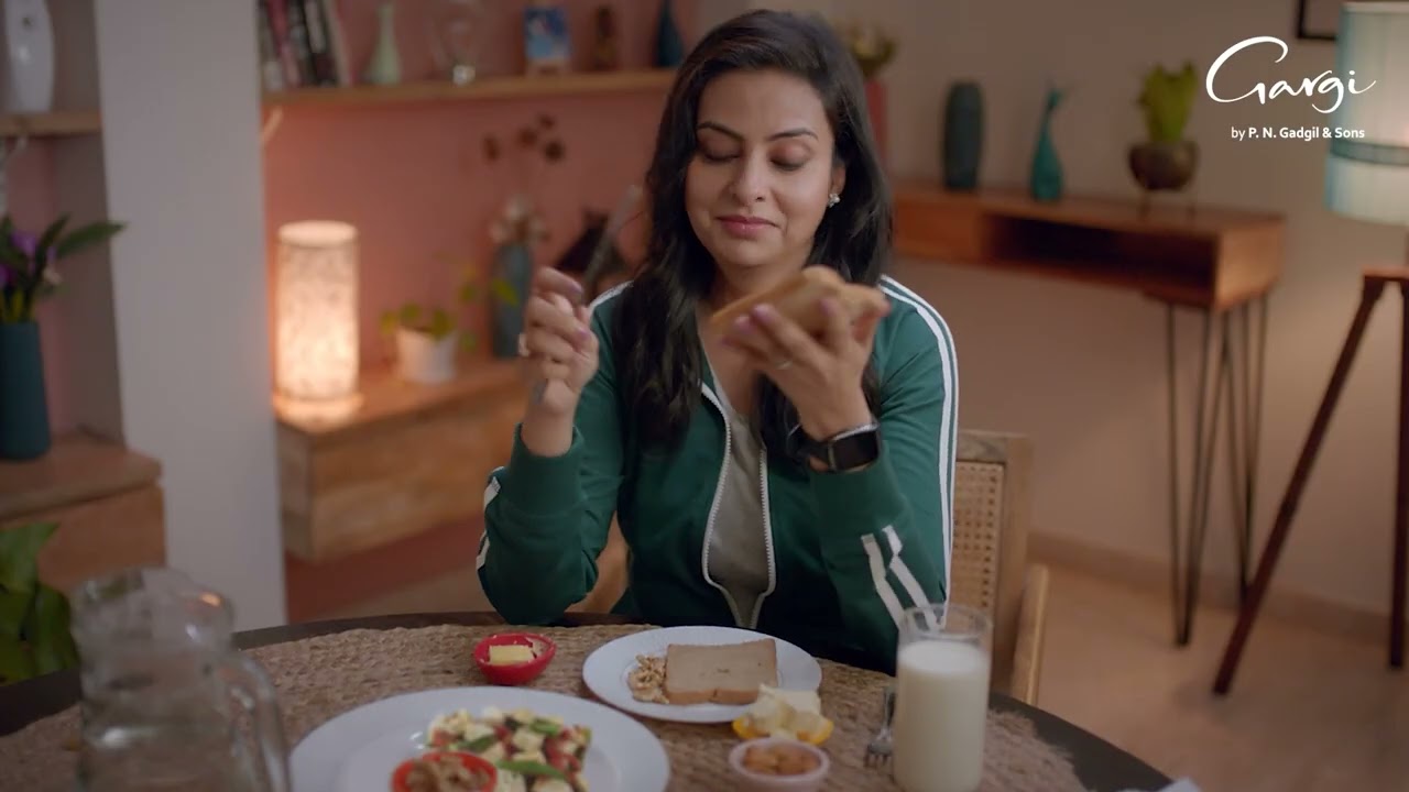 Gargi by PNG - Nothing beats Natural | Makeup Artist Assistant by Sagar Salunkhe