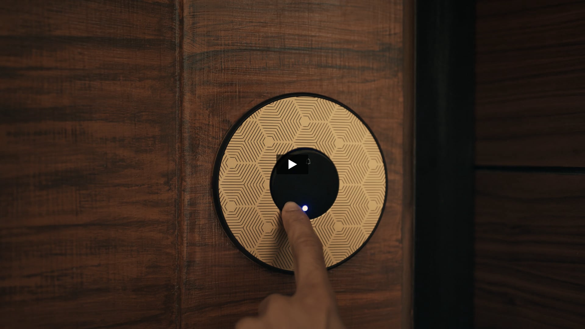 Anchor - Load Lega Leader, Living Room | Executive Producer by Shraddha Sharmila Singhvi