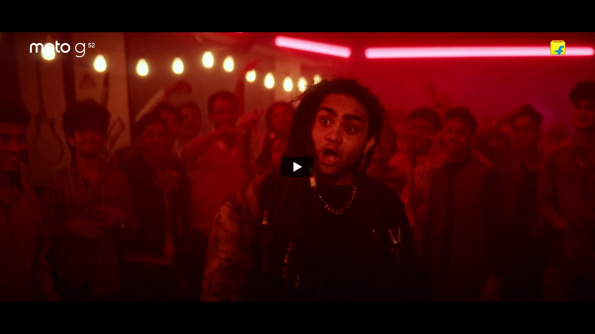 Motorola - Moto G52 Sleek & Stylish | Makeup Artist Assistant by Pankaj Singh