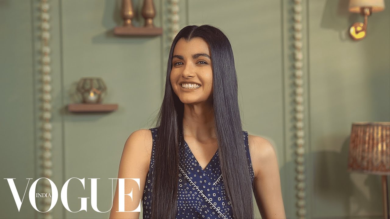 Vogue - Shoppers Stop | HMU Assistant by Anusha Shetty