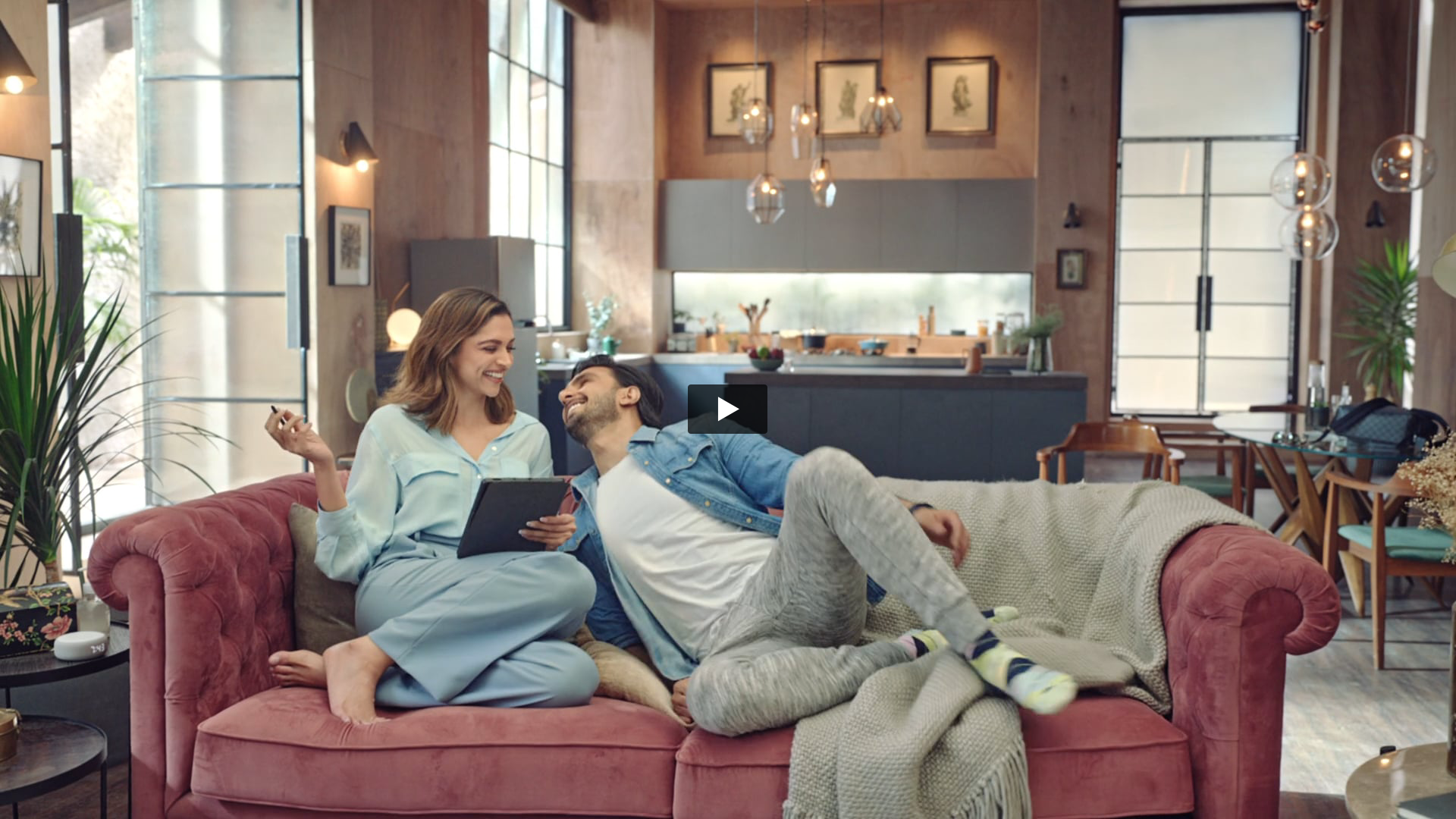 Lloyd AC - Search kar lete | Hair Stylist by Yianni Tsapatori