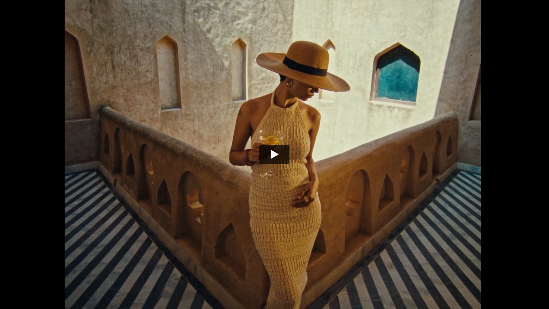 Zoya Gin | Online Assistant by Ashish Kambli