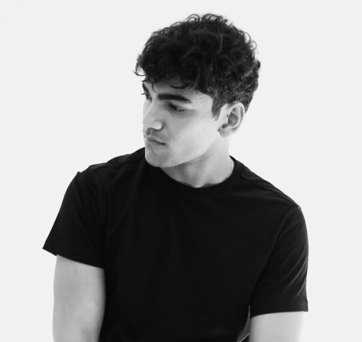 Arnav Awasarmol – Lead Actor