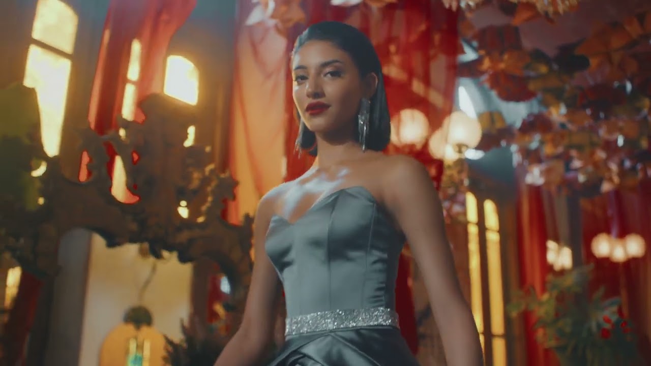 Lakme - Lip Mousse | HMU Assistant by Bhakti Lakhani